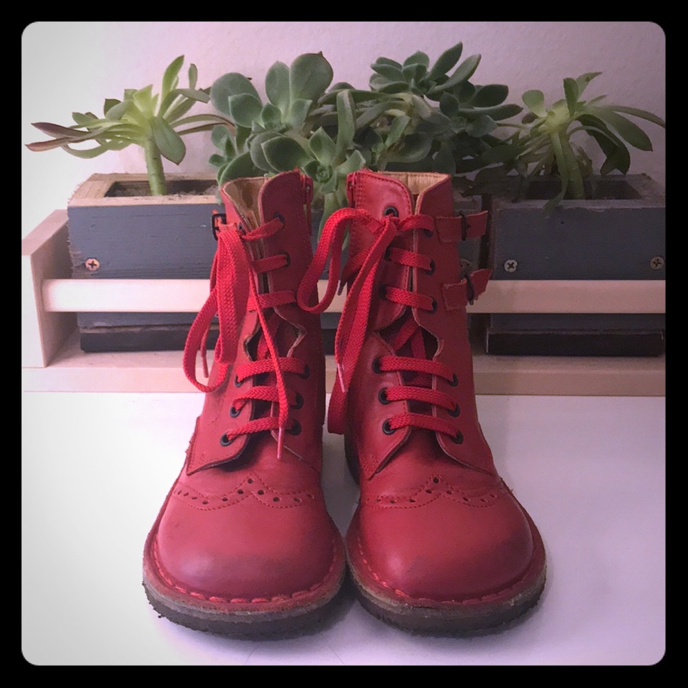 Red Leather Pepe Prairie Boots! Euro 27 ❤️